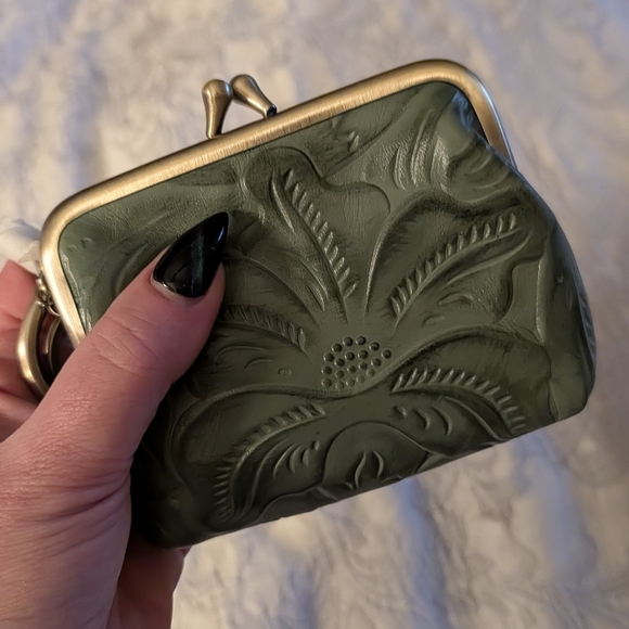 Patricia Nash Borse Coin Purse in Sage Green Burnished Tooled Leather - Picture 3 of 10